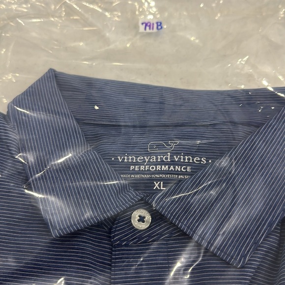 Vineyard Vines Performance Polo. Size XL (791B) - Picture 11 of 11